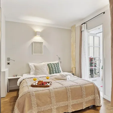Bnbnova - Le Marais & Place Des Vosges Apartment